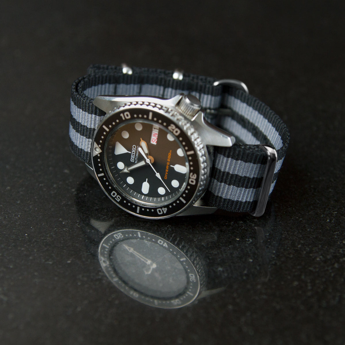 Fabric strap - NATO Watch Strap Black / DARK GREY James Bond style made of  Nylon - Superior Quality